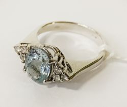 18CT WHITE GOLD AQUAMARINE & DIAMOND RING - APPROX 4.4 GRAMS - APPROX 2 CARATS - SIZE L