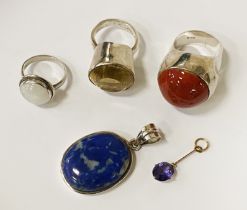 COLLECTION OF GEMSTONE RINGS INCL. CITRINE,CORAL,ALEXANDRITE & MOONSTONE & LAPIS LAZULI