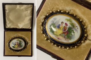 HANDPAINTED PORCELAIN BROOCH IN ORIGINAL BOX