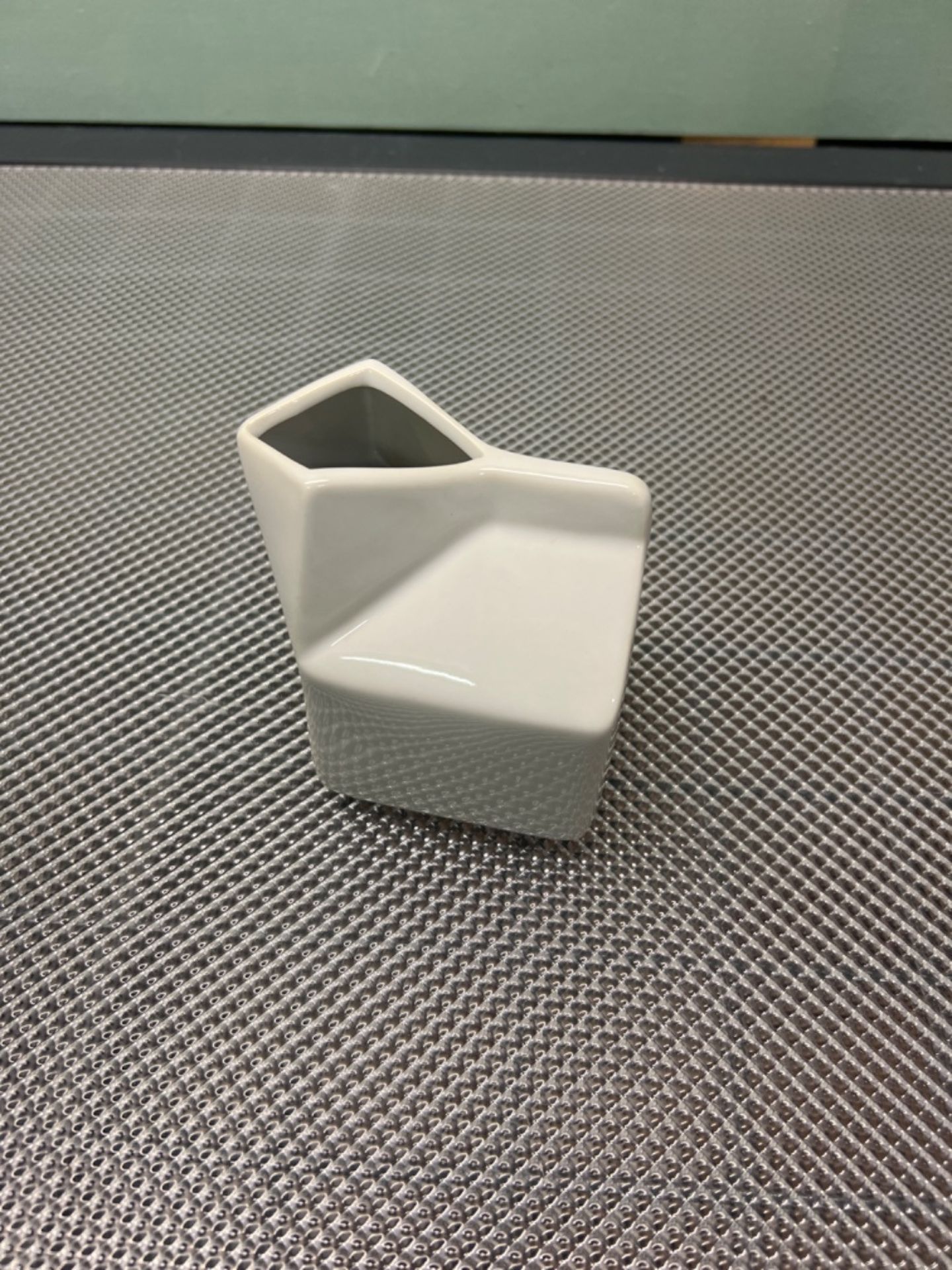 Ceramic Milk Carton 10.5oz / 300ml - Novelty Hot Beverage Service White Jug - Image 3 of 3