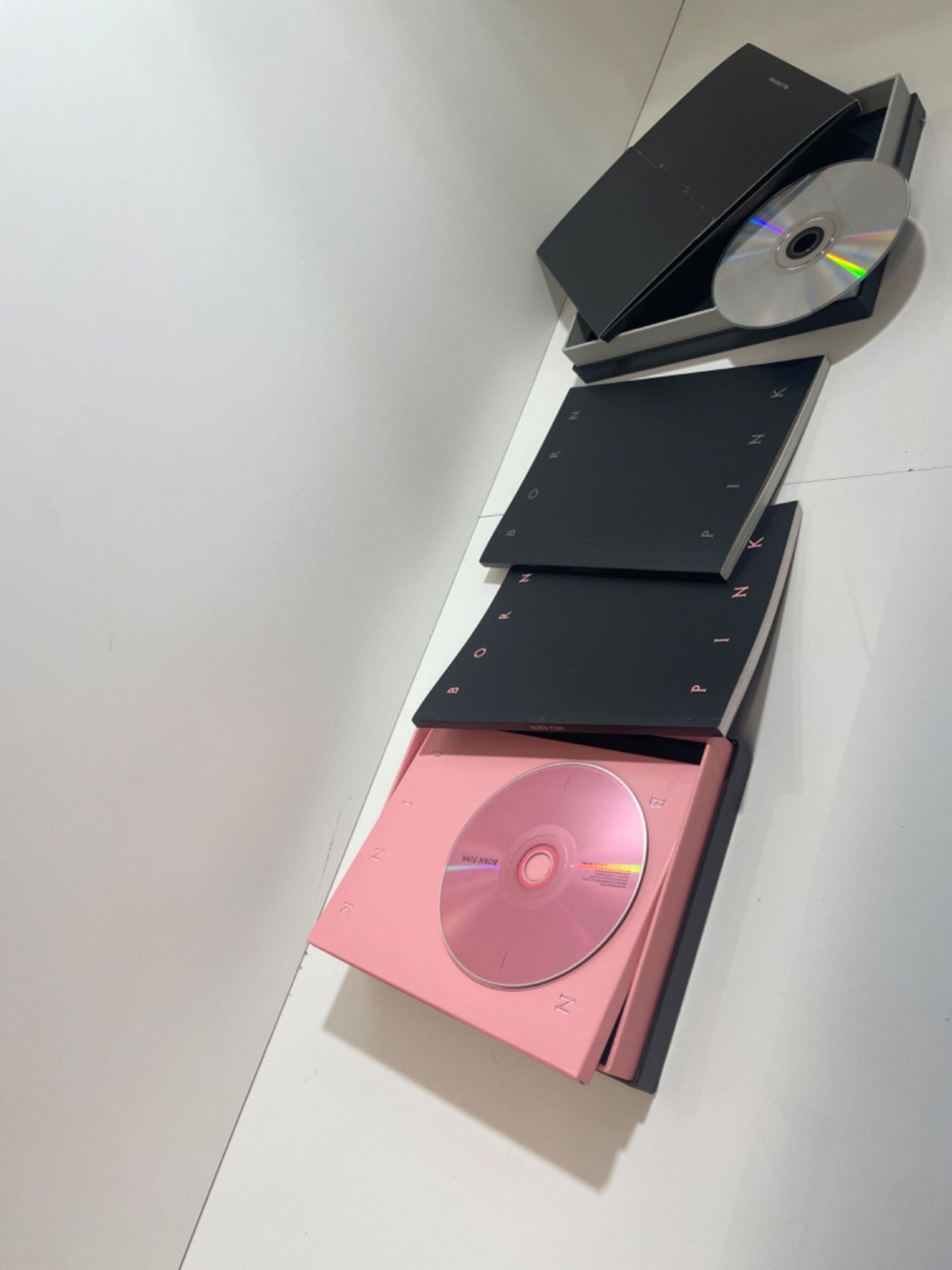 YG PLUS Blackpink - 2nd Album Born Pink [Box Set ver.] CD+Folded Poster (Pink+Black+Gray ver. Set), - Image 2 of 3