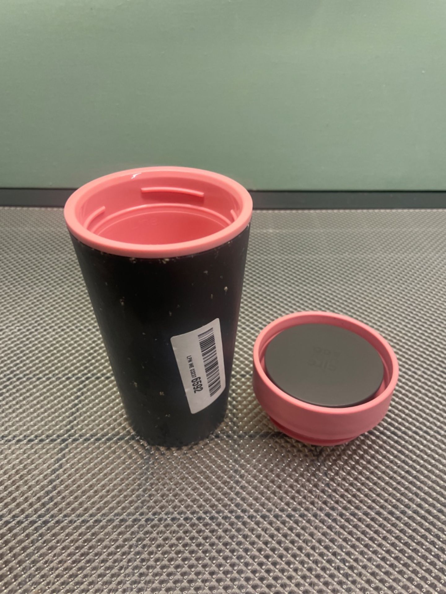 Circular and Co Leakproof Reusable Coffee Cup 12oz/340ml - The World's First Travel Mug Made from R - Image 3 of 3