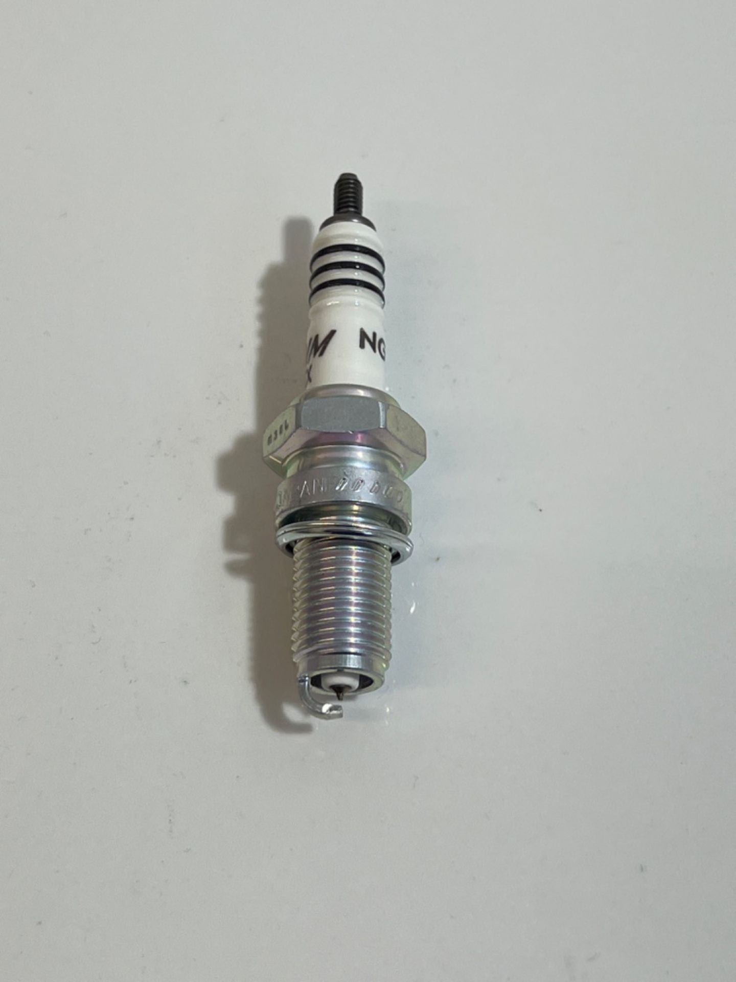 NGK Spark Plug DR9EIX Irdium IX 4772 - Image 2 of 3