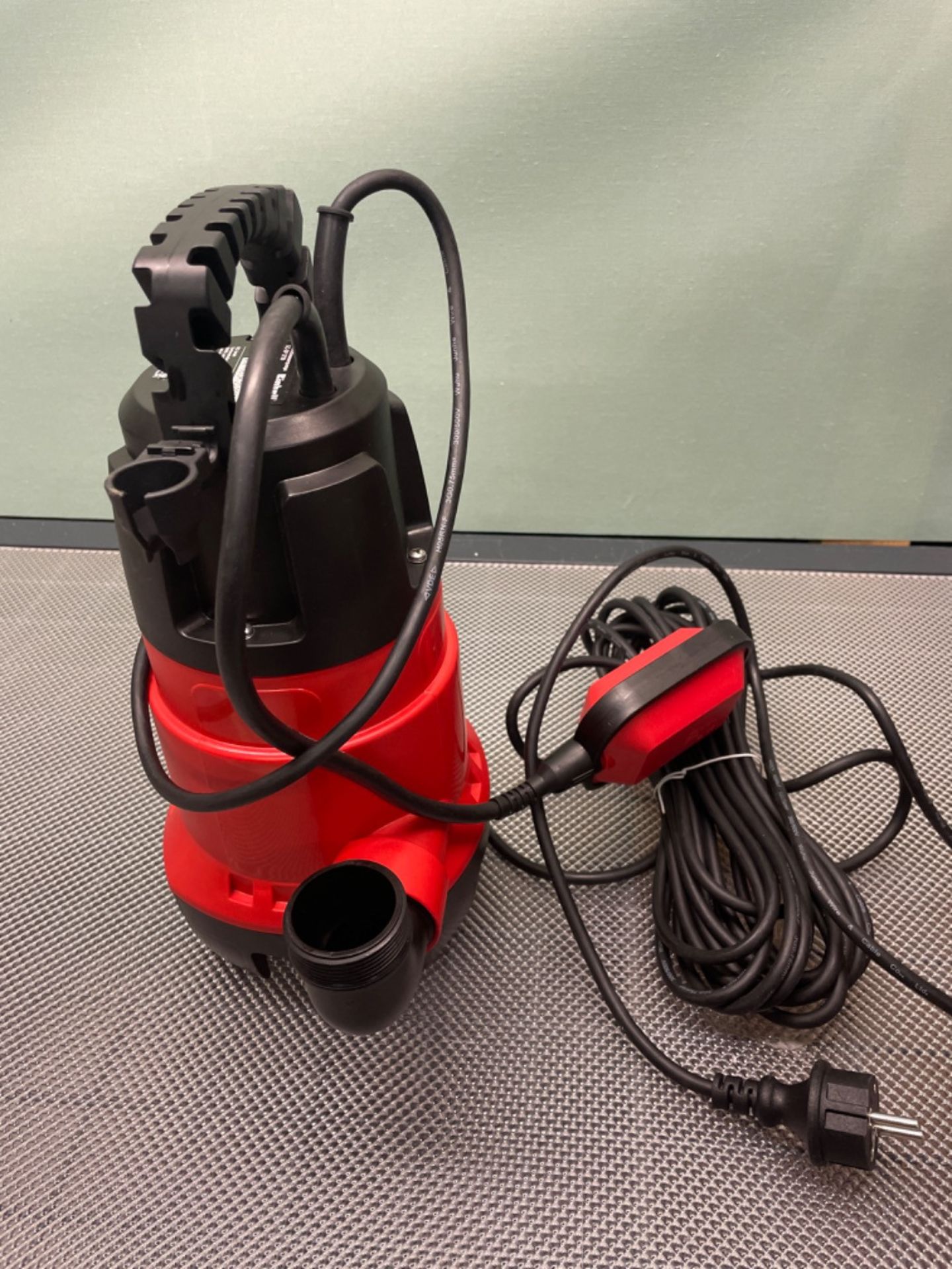 Einhell GC-DP 3730 Clean / Dirty Water Pump | 370W Submersible Pump, 9000 L/H, Float Switch, 5M Cor - Image 3 of 3