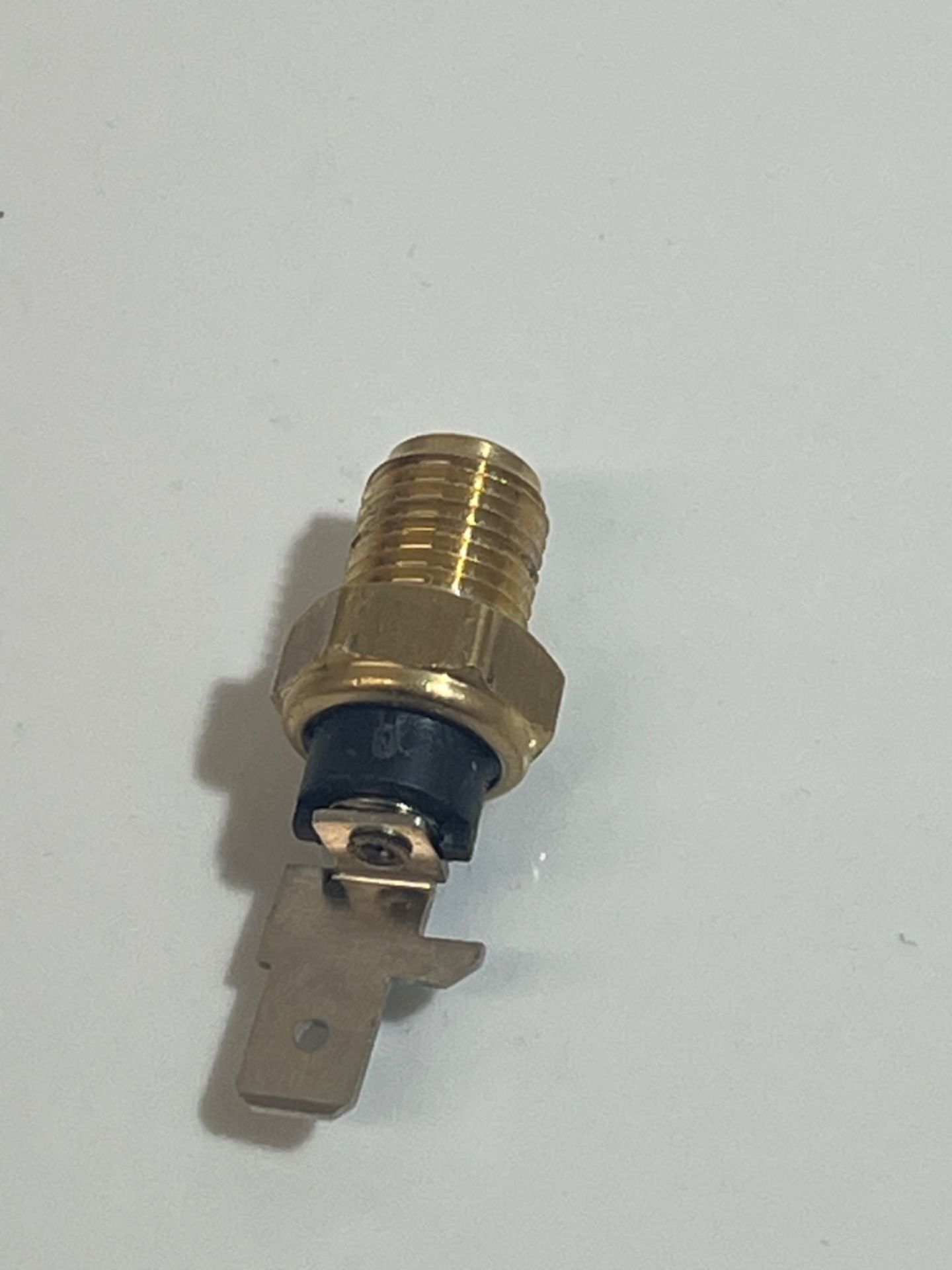 HELLA 6PT 009 107-691 Sensor, oil temperature - 12V - with seal - Image 3 of 3