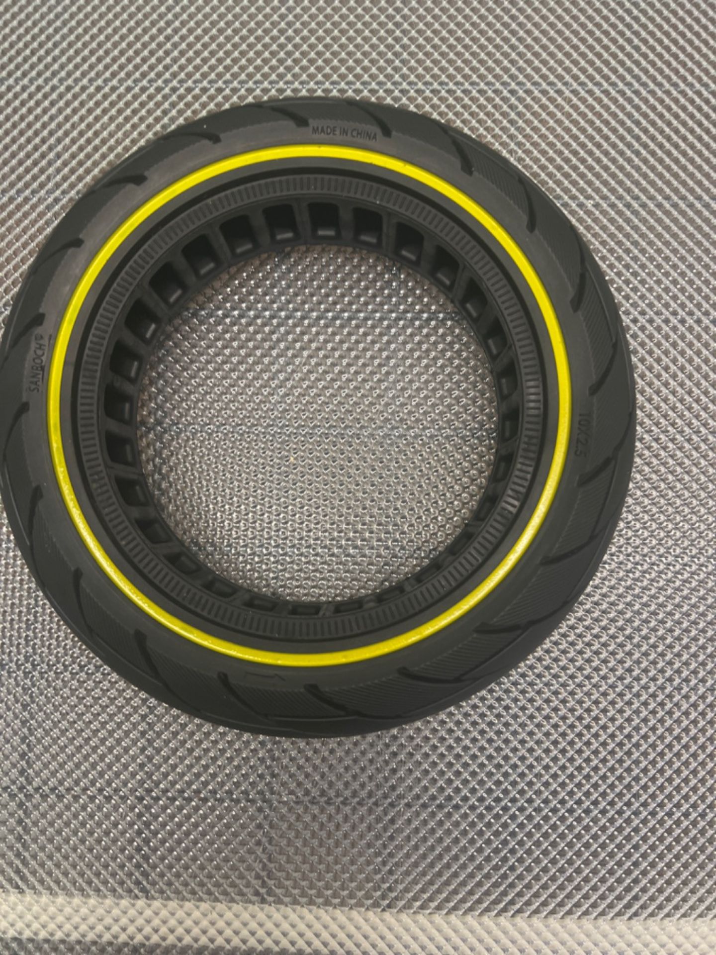 1PZ UKS-T05 10x2.50 Solid Tyre 10x2.5-6.5 Electric Scooter Tubeless Tyre Tire 10 Inch Honeycomb Tyr - Image 3 of 3