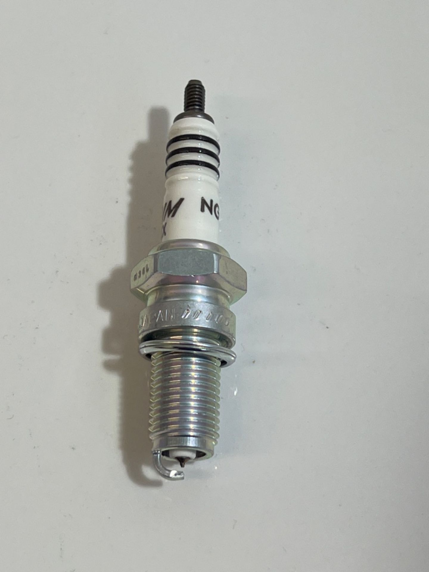 NGK Spark Plug DR9EIX Irdium IX 4772 - Image 3 of 3