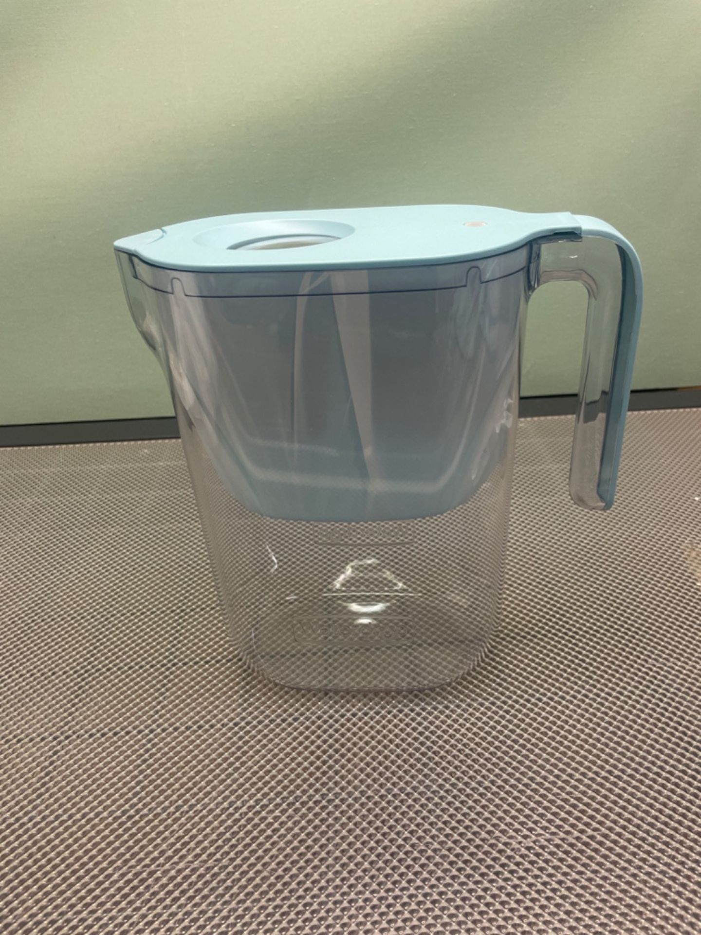 Waterdrop Elfin Fridge Water Filter Jug with 3 Months Filter, 2.5L, Reduces Fluoride, Chlorine and  - Image 2 of 3