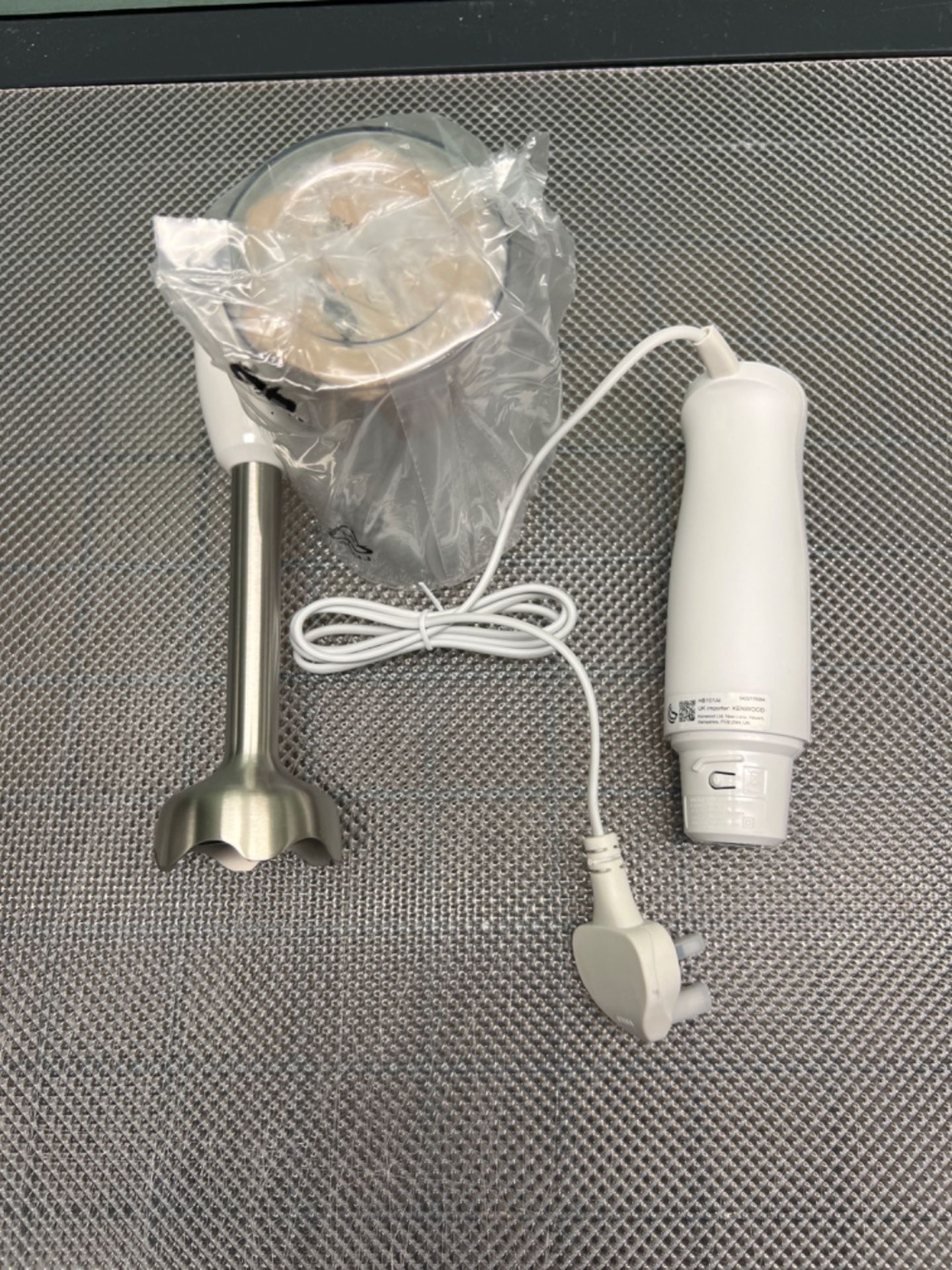 Braun MultiQuick 1 Hand Mixer MQ10.001M, Lightweight Mixer with EasyTwist Technology, One Speed, 60 - Image 3 of 3