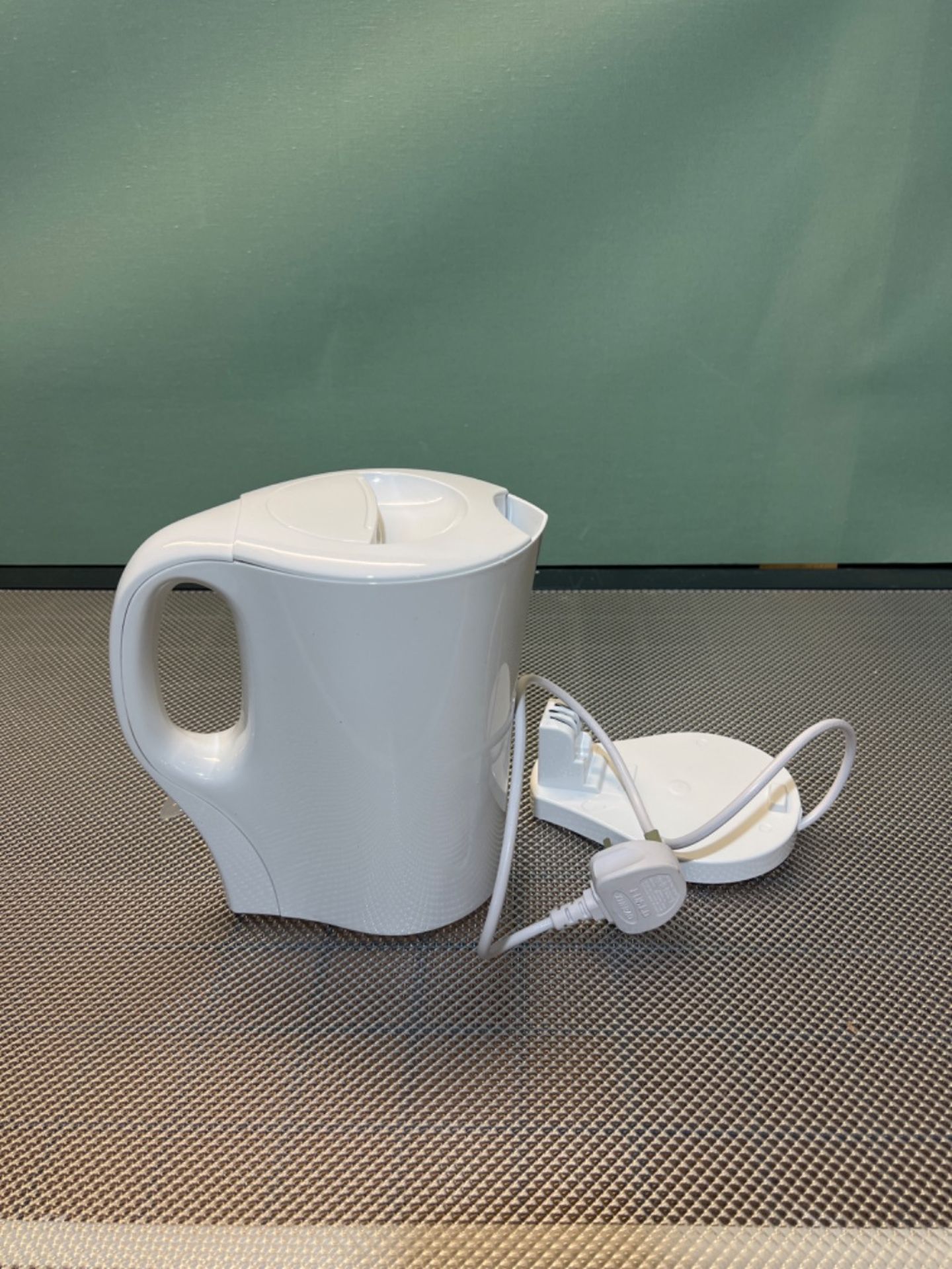Daewoo Essentials, Plastic Kettle, White, 1.7 Litre Capacity, Fill 7 Cups, Family Size, Visible Wat - Image 2 of 3