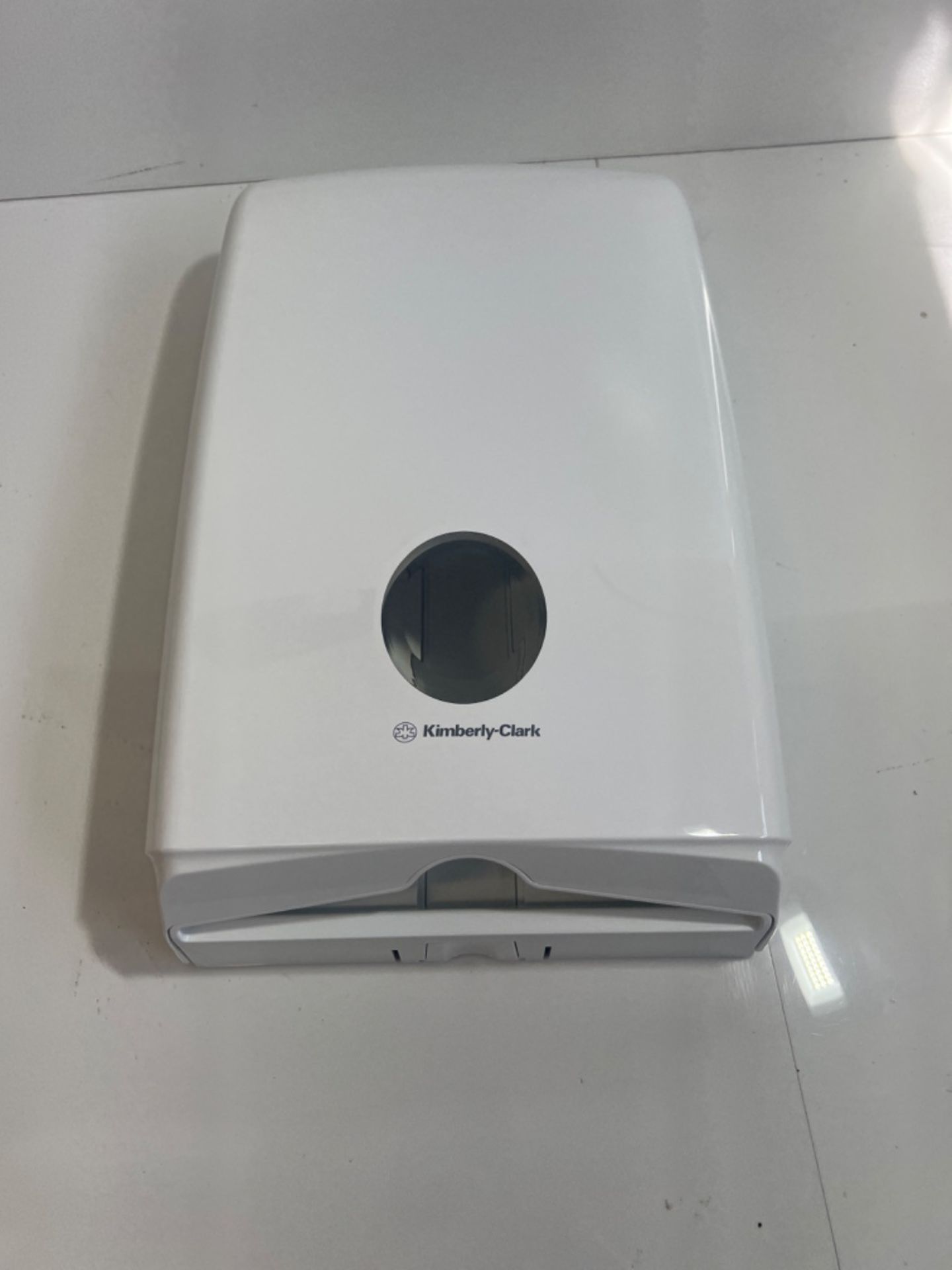 Aquarius, U7024, Slimfold Hand Towel Dispenser, White, 1 x 1 Dispenser - Image 2 of 3