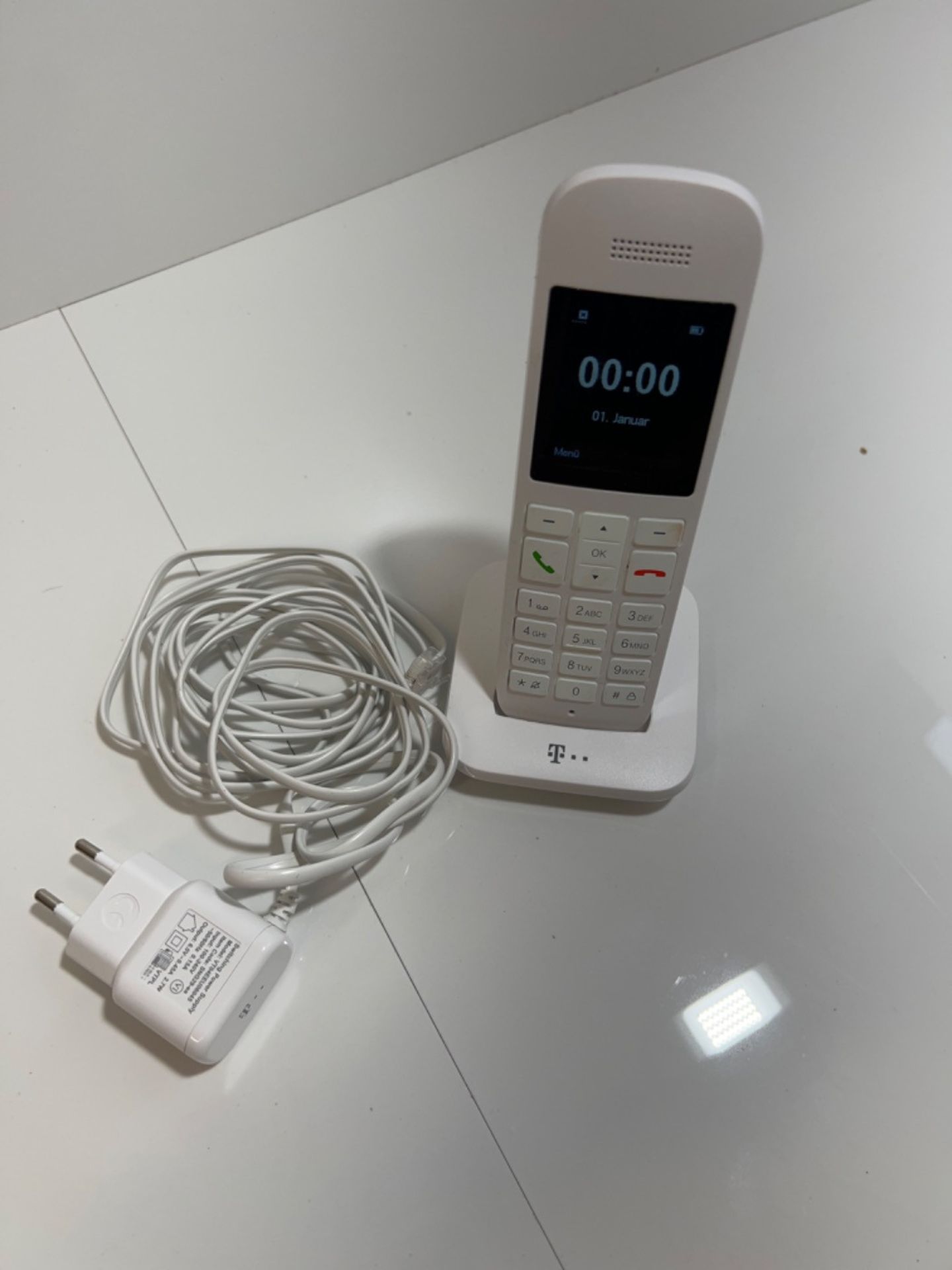 Telekom Speedphone 12 IP phone White Wireless handset TFT - Image 3 of 3