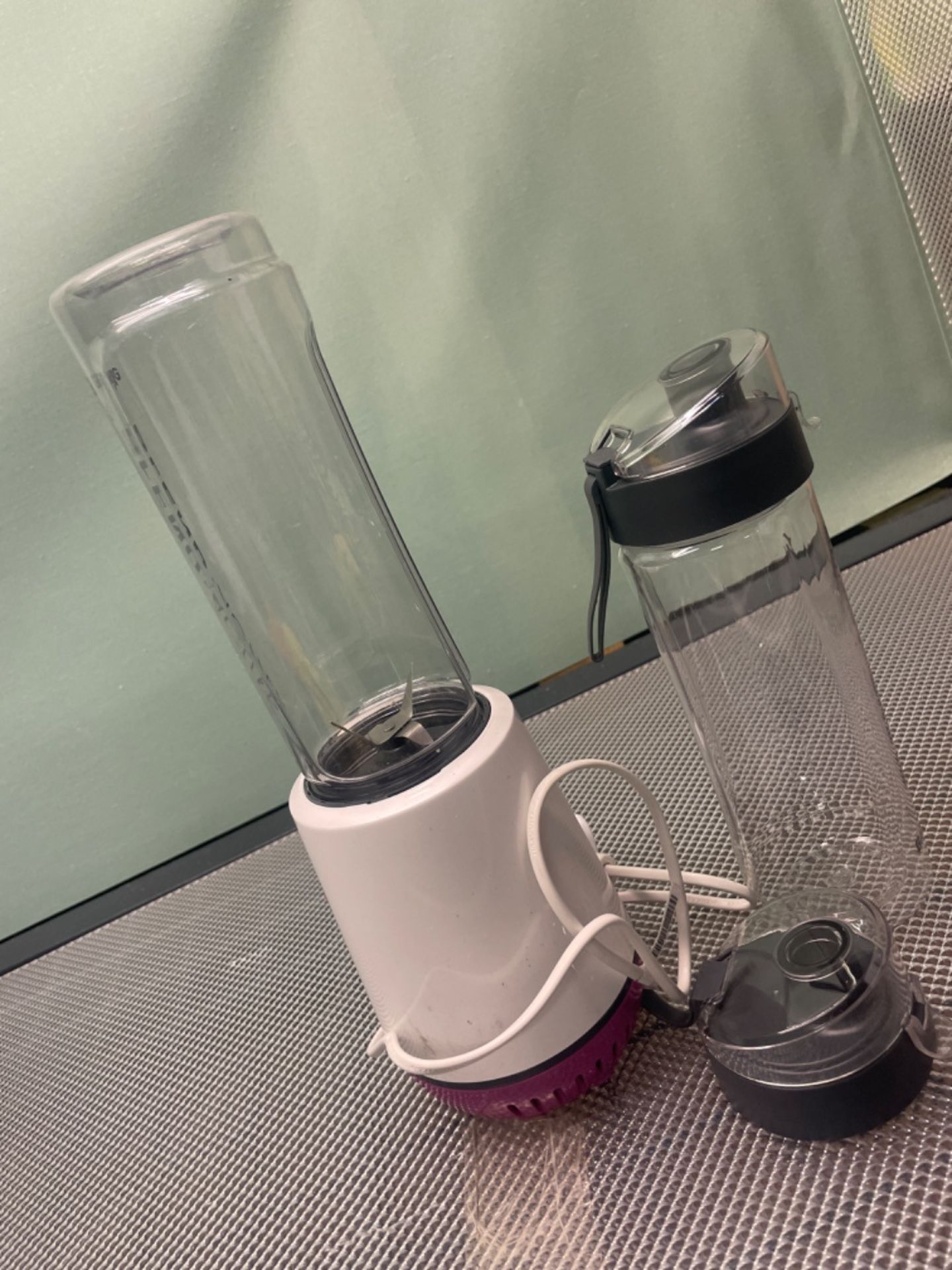 Breville Blend Active Personal Blender & Smoothie Maker | 350W | 2 Portable Blend Active Bottles (6 - Image 3 of 3