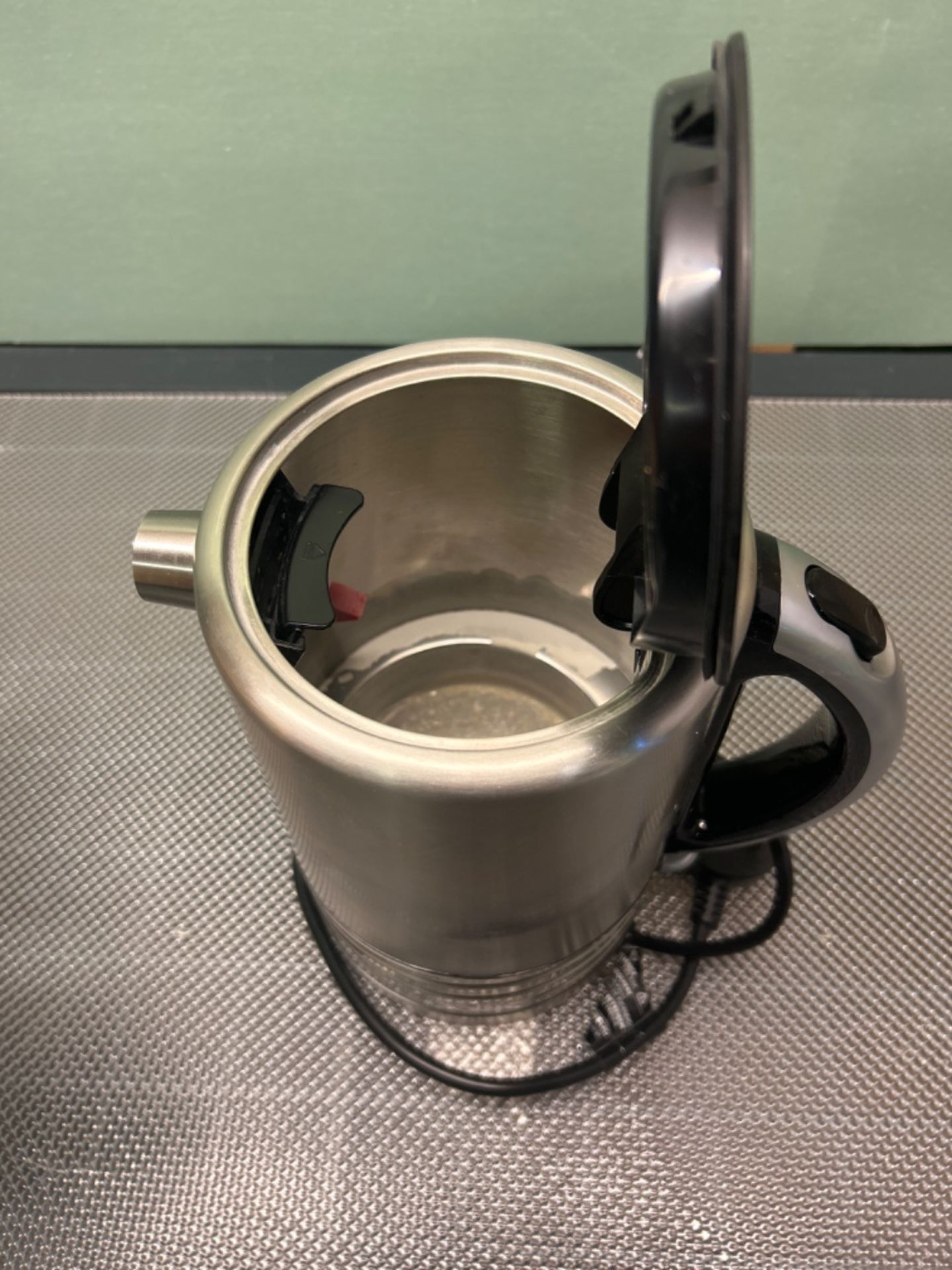 Architect 1.5L Kettle, Brushed - 72905 - Image 3 of 3