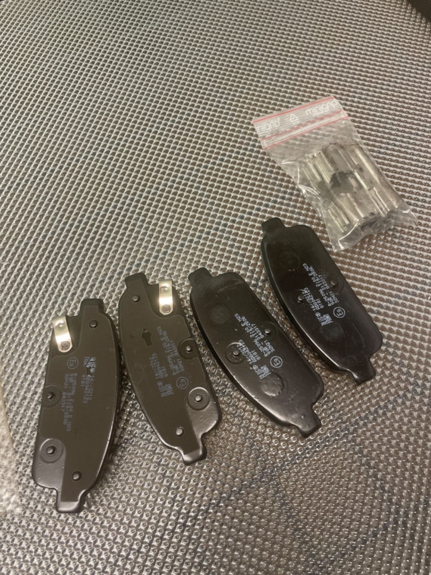 Blue Print ADG042123 Brake Pad Set, pack of four - Image 3 of 3