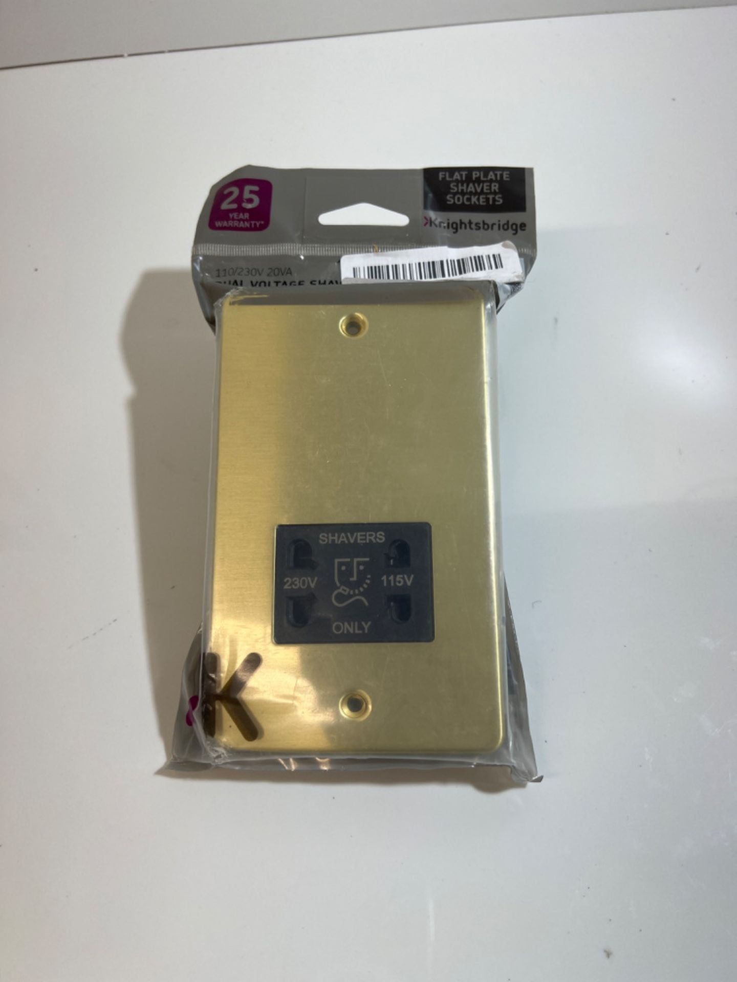 Knightsbridge FP8900BB Brushed Brass FPAV8900BB Flat Plate 115V/230V Dual Voltage Shaver Socket, 23 - Image 2 of 3