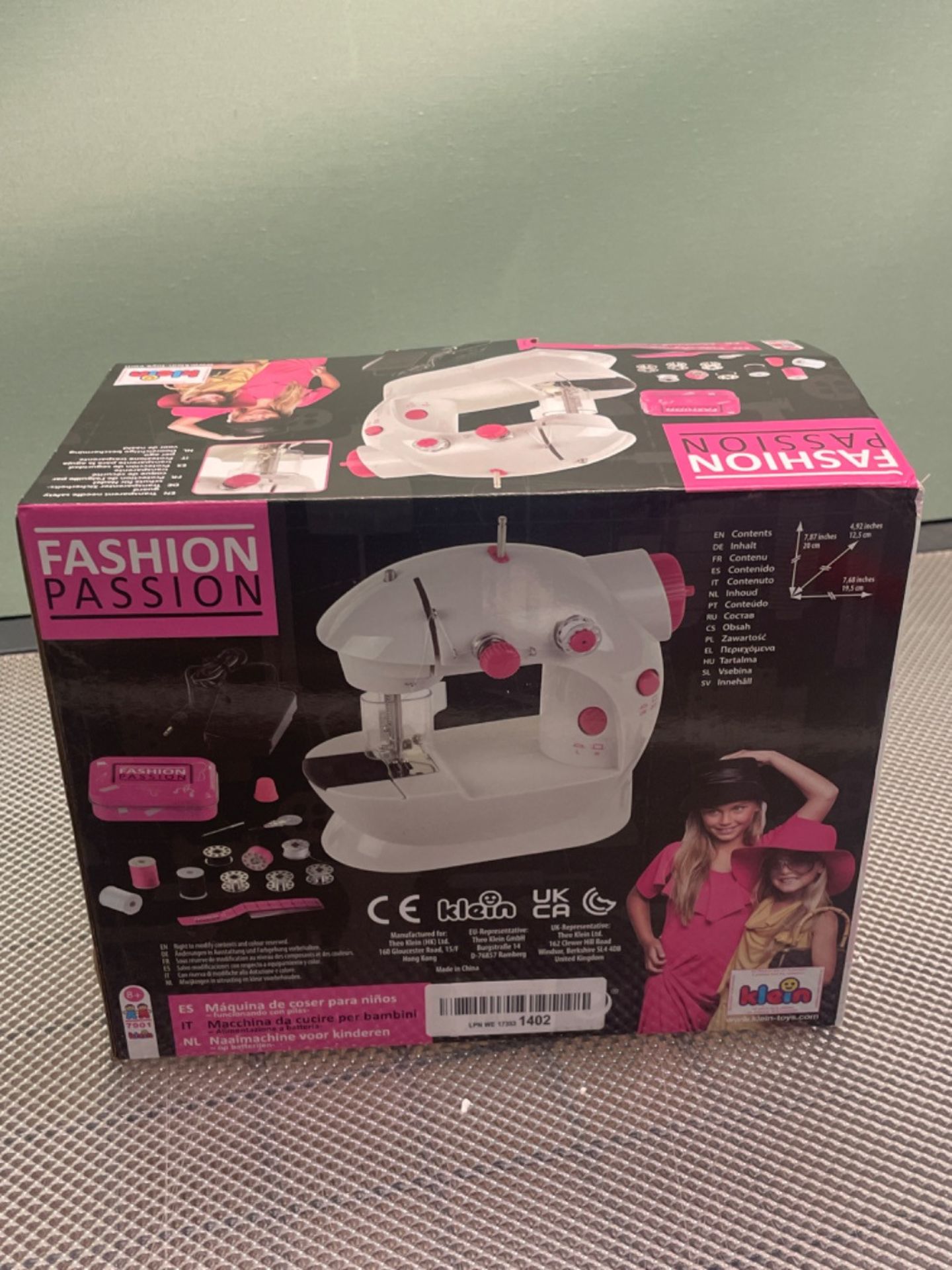 STheo Klein 7901 Fashion Passion Children's Sewing Machine I With foot pedal, 2 Speed Settings and  - Image 2 of 2