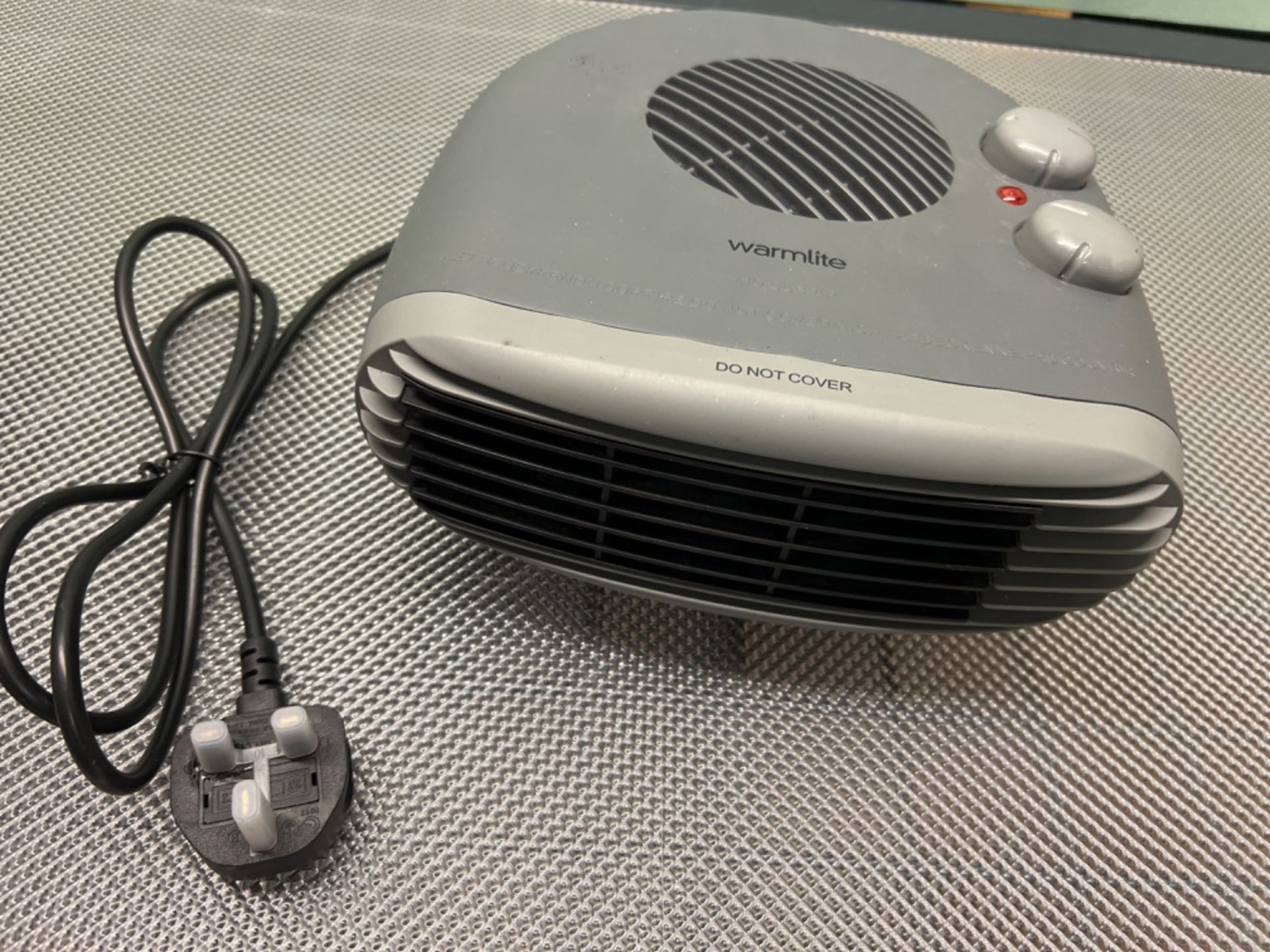 Warmlite WL44004DT 2000W Portable Flat Fan Heater with 2 Heat Settings and Overheat Protection, Dar - Image 3 of 3