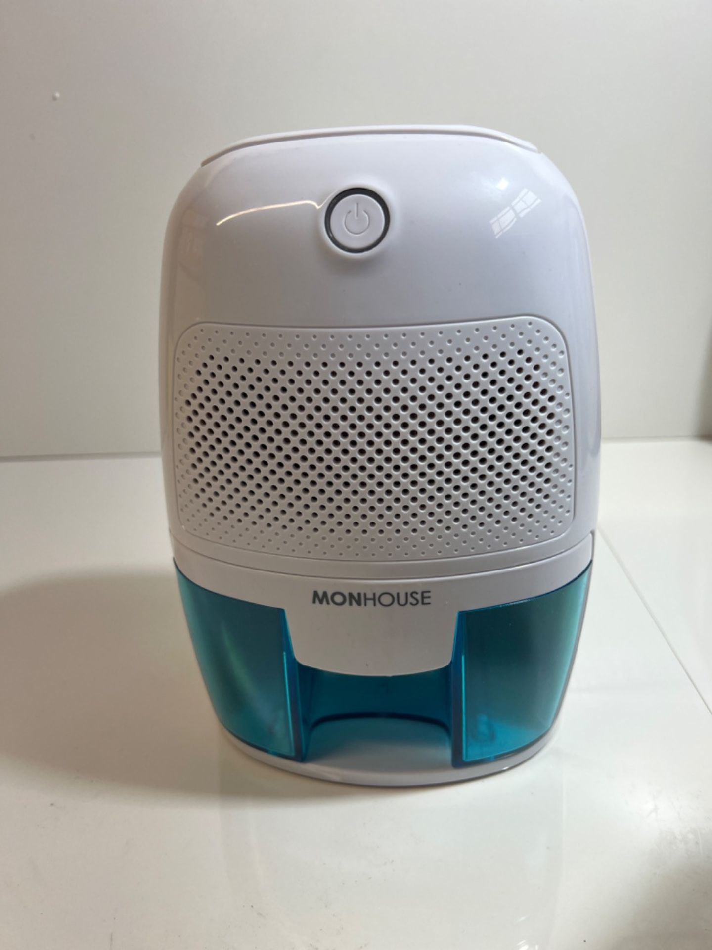 MONHOUSE Dehumidifier 600ml Portable, Compact & Quiet Moisture Absorber - Mini Air Dehumidifier for - Image 2 of 3