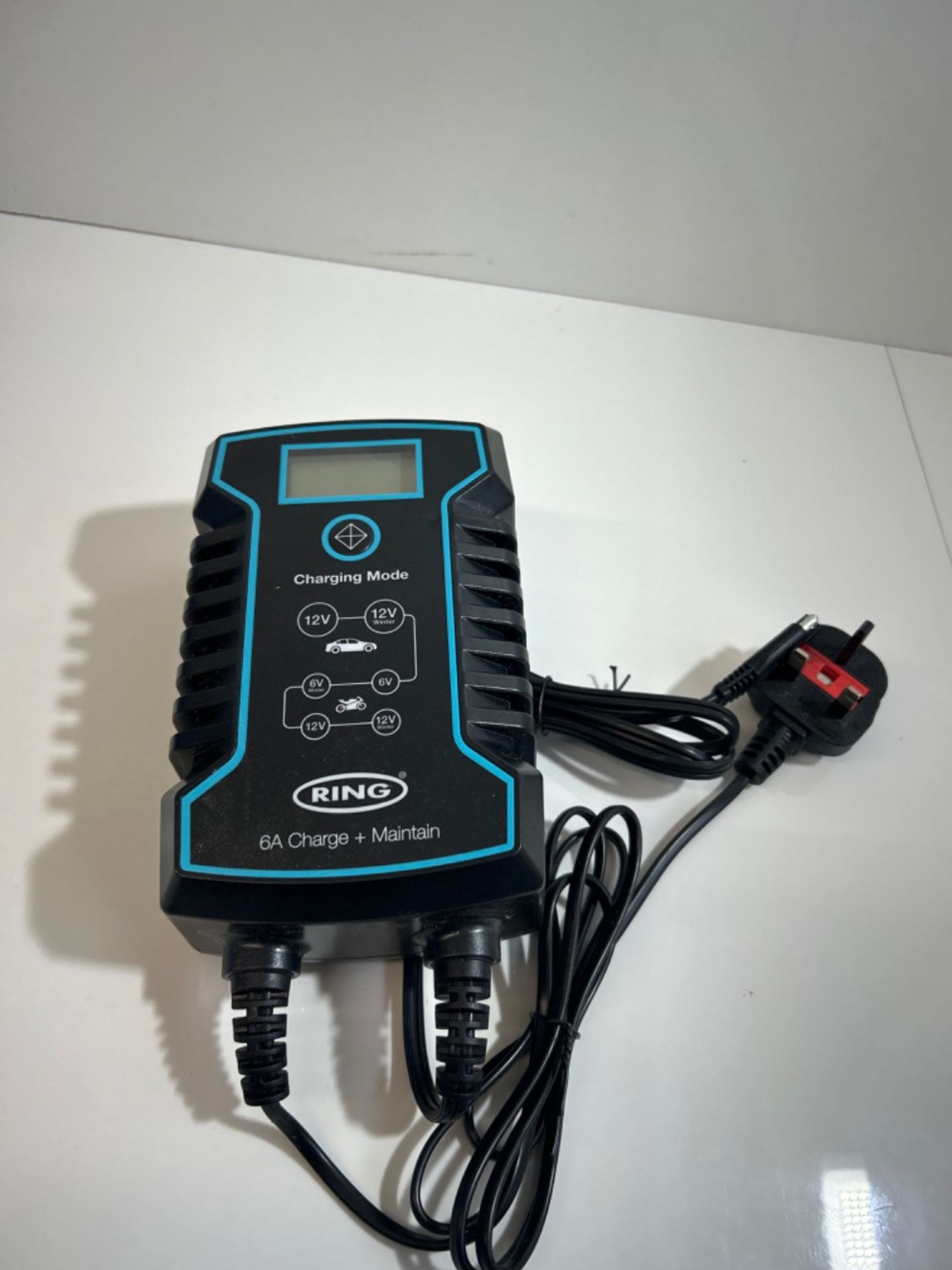 Ring RSC806, 6 Amp Battery Charger and Maintainer. 6V & 12V Smart Charger, Compatible with Stop Sta - Image 3 of 3