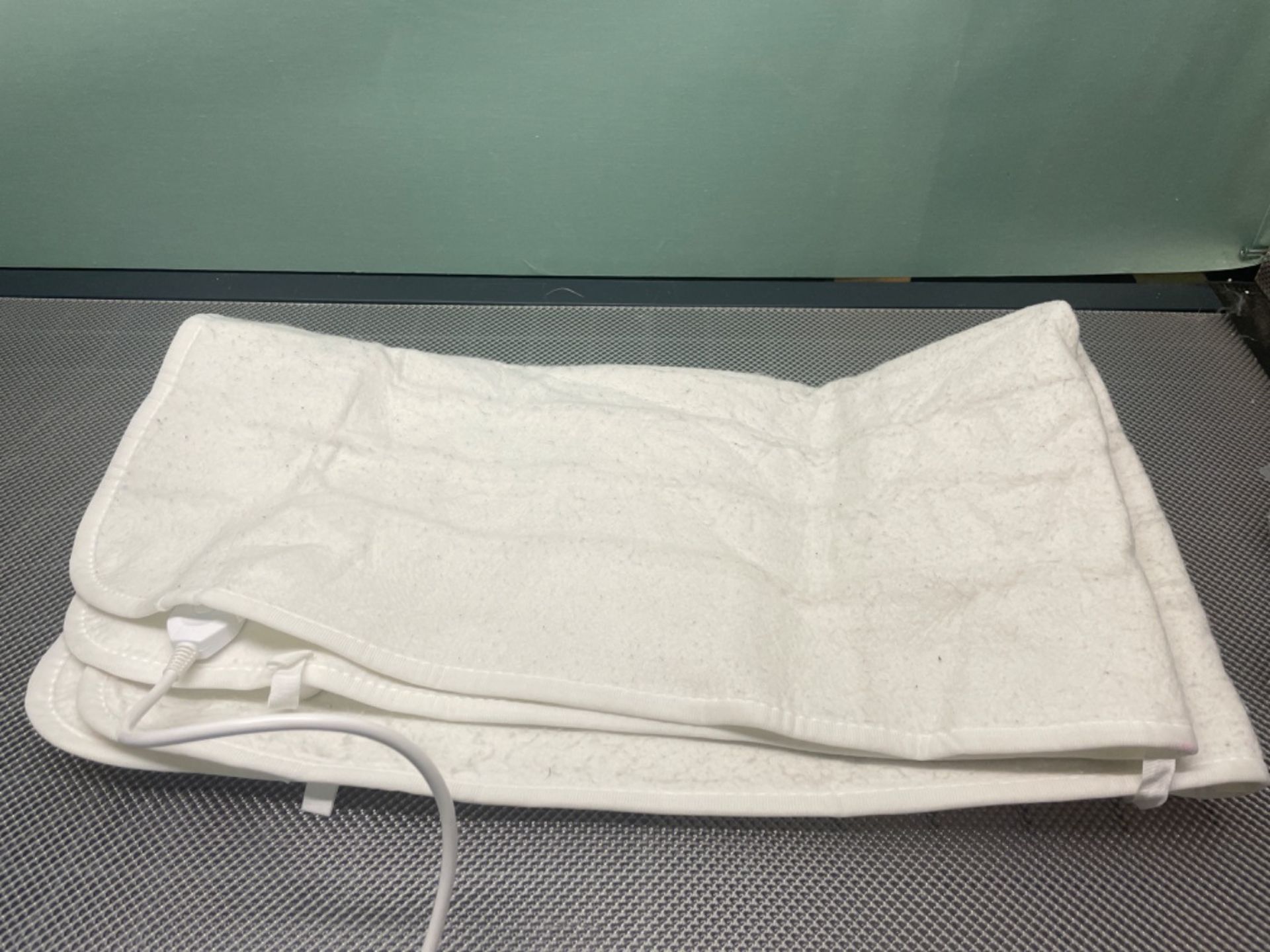 Cozytek Single Polyester Electric Blanket Size Detachable Control Underblanket 3 Heat Settings Whit - Image 2 of 3