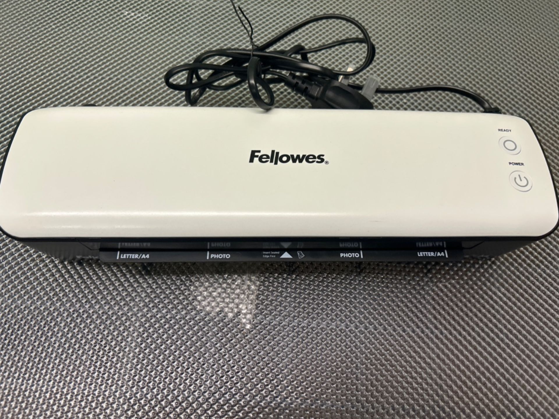 Fellowes Sola A4 Laminator Machine for Home Use - Fast 4 Minute Warm Up Time with Auto Shut Off Fea - Image 2 of 3