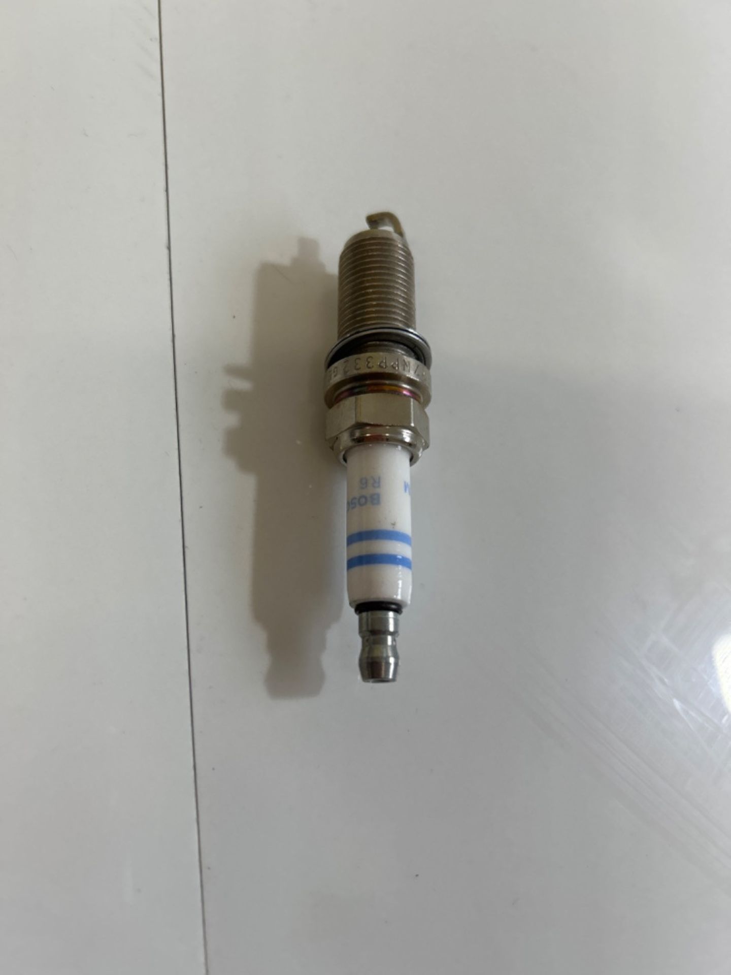 Bosch FR7NPP332 - Spark Plugs Double Platinum - 1 piece - Image 2 of 3