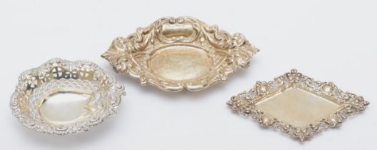 An Edwardian silver horseshoe dish, Birmingham 1902, 9.5 x 8.5cm, a Victorian diamond shaped