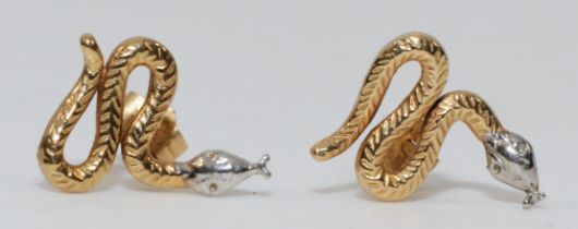 A pair of 9ct gold snake stud earrings, 11mm, 0.9gm.