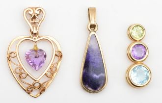 A 9ct gold teardrop Blue John pendant, 24 x 7mm, together with two unmarked gold pendants, 2.8gm.