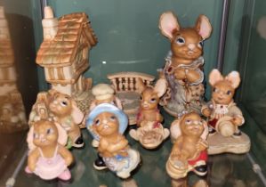 Pendelfin; a collection of rabbits to include Pieface, Sledger and Dobbin