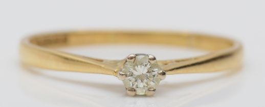 An 18ct gold single stone brilliant cut diamond ring, carat estimate 0.15cts, P, 1.8gmcolour
