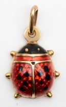 An Italian 9ct gold and enamel ladybird pendant, 12 x 12mm, 1gm.