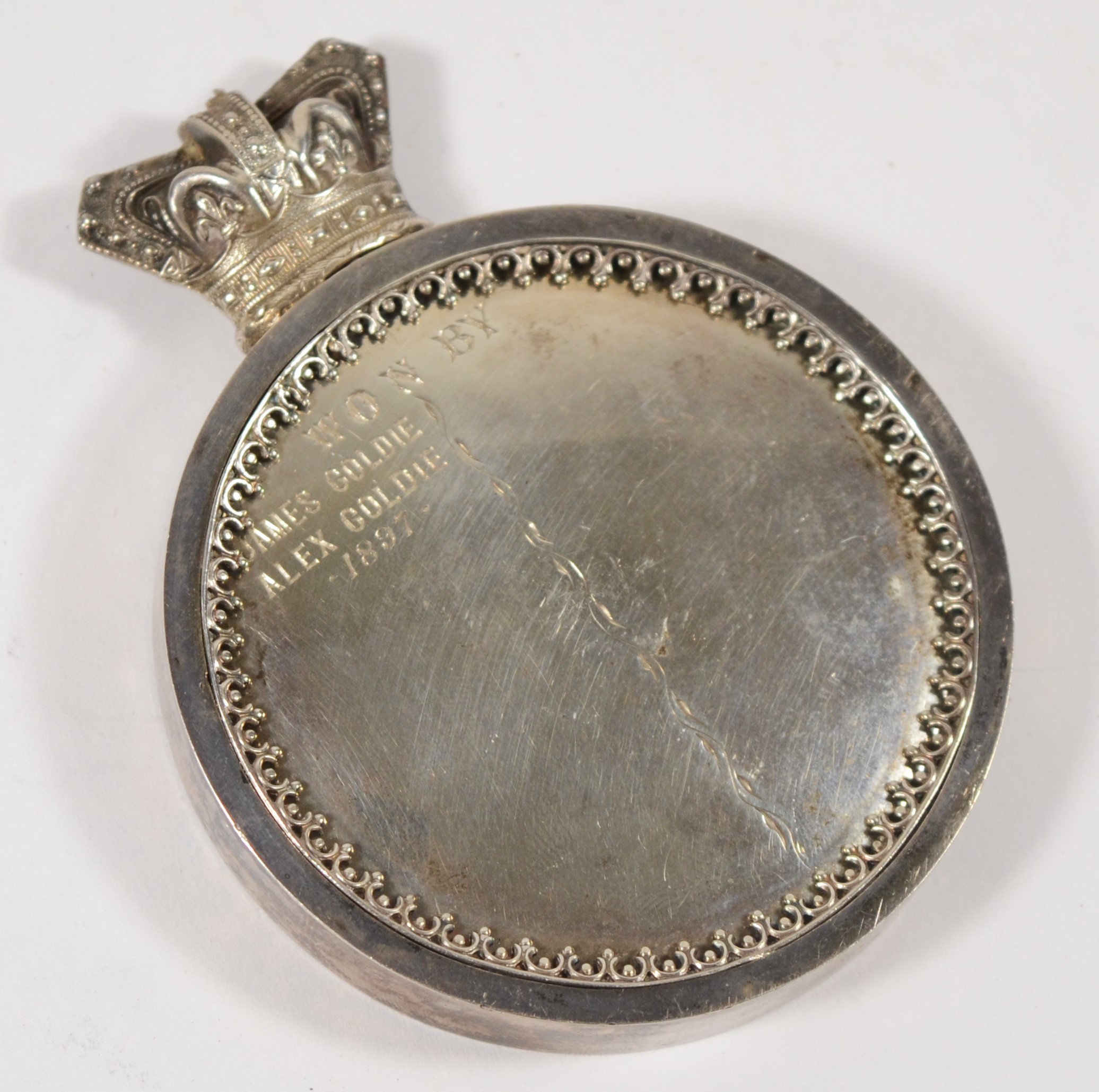 A Victorian silver presentation medal, by J.C, c.1897, of circular form with Victorian crown - Bild 3 aus 3