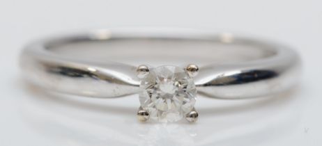A 9ct white gold single stone brilliant cut diamond ring, stated weight 0.25cts, colour estimate G/