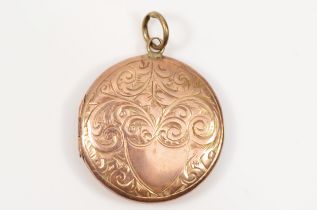 An Edward VII 9ct gold circular locket, by Henry Griffith & Sons Ltd, Chester 1907, with chased