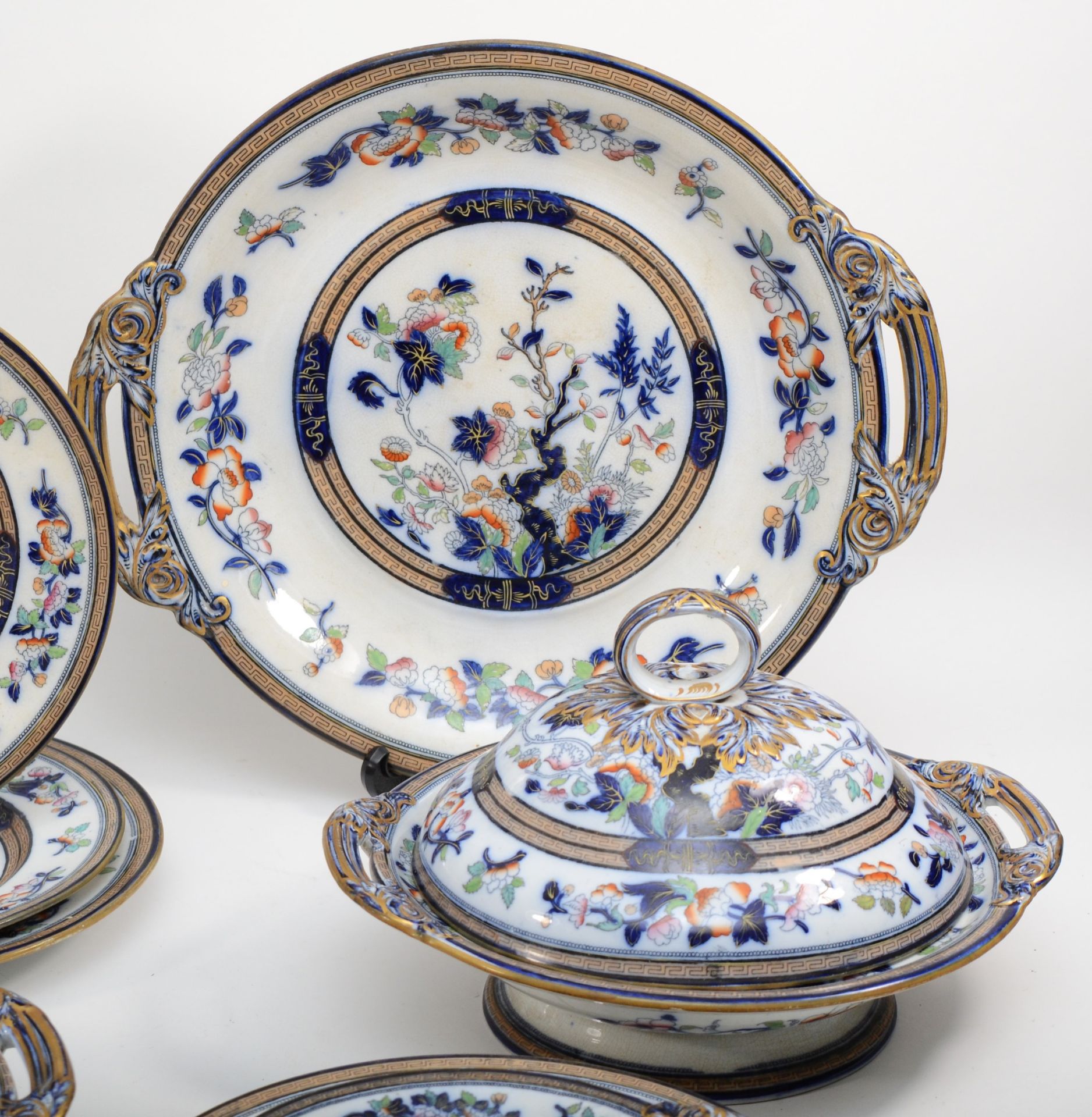 A 19th century Pinder, Bourne & Hope 'Dresden' pattern glazed earthenware pattern part dinner set - Image 2 of 5