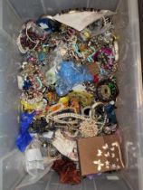 Approximately 10kg of costume jewellery.