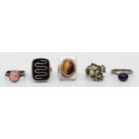 Five silver Modernist gem set rings to include a textured pyrite example, L-M, 44gm.