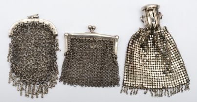 A continental silver chain link purse, 9.5cm, 35gm, together with a French white metal rectangular