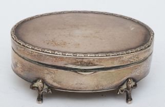 A George V silver oval jewellery box, by Adie Brothers Ltd, Birmingham 1923, 8.5cm.