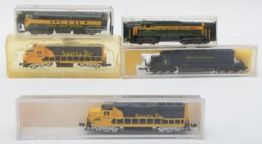 N Gauge Model Railway group comprising of five locomotives by Minitrix and Life-Like, to include