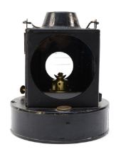 B.R. (W.R.) signal lamp, complete with burner, brass reservoir cap marked BR/W.