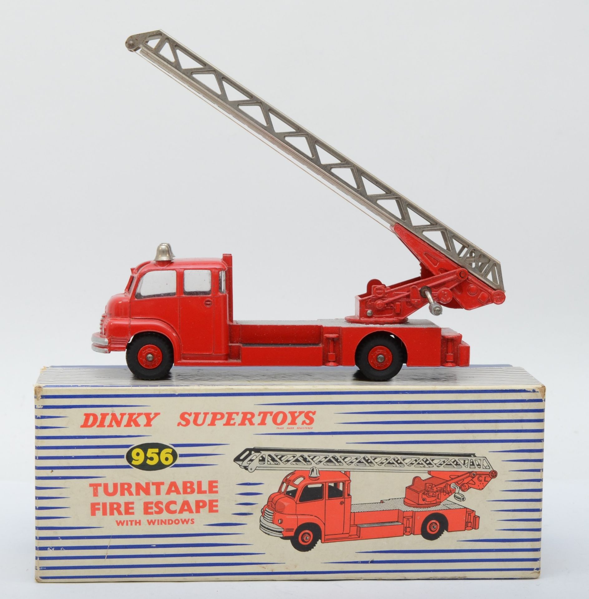 Dinky Toys - A 956 Dinky 'Supertoy' Turntable Fire Escape, boxed with instruction leaflet. - Image 2 of 3