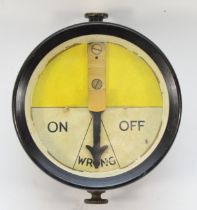 Signal repeater dial showing ON/WRONG/OFF.