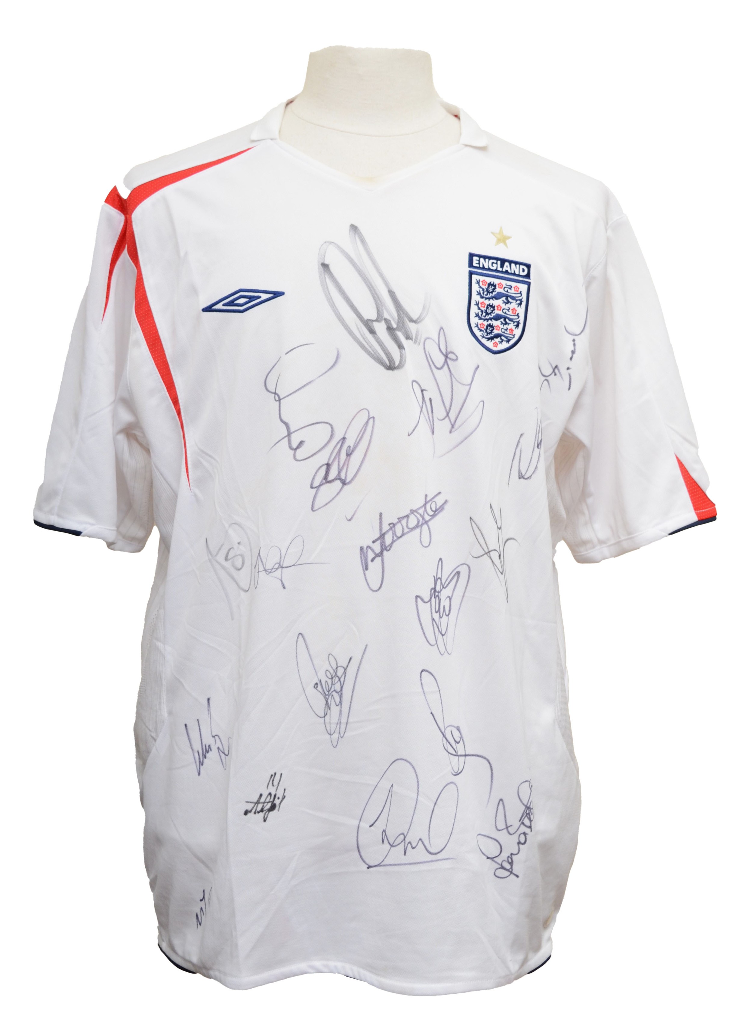 Signed England shirt 2006 XXL Includes; Steven Gerrard Frank Lampard John Terry Rio Ferdinand