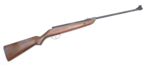 A 1960s Expo air rifle, cal .177, serial number E63255, overall length 105cm.