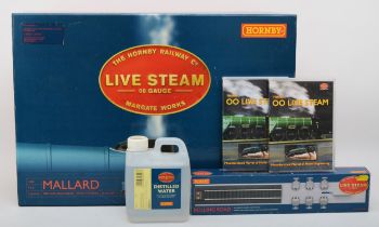 The Hornby Railway Co live steam LNER 4-6-2 Class A4 'Mallard' 00 gauge collectors set, boxed and