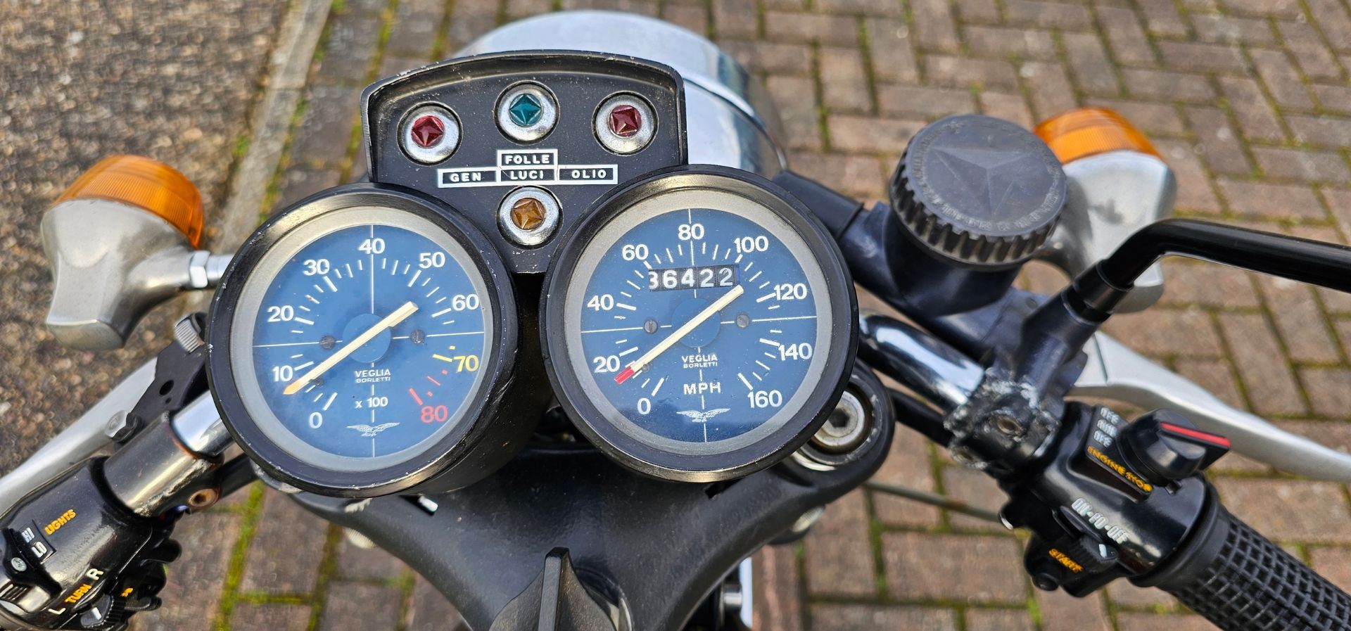 1975 Moto Guzzi 750S. Registration number KHD 121N. Frame number VK111600. Engine number 34492. Sold - Image 13 of 15