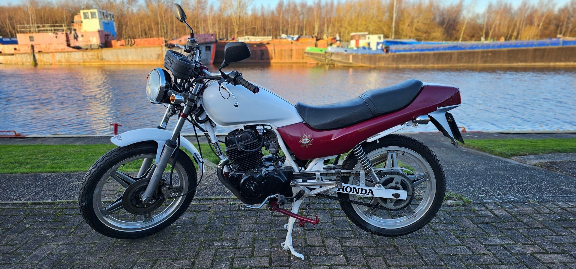 1999 Honda CB250, 234cc. PLEASE NOTE THIS IS A CAT C MOTORCYCLE. Registration number T855 SBB. Frame - Image 2 of 12